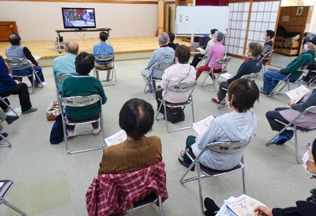 八寿園職員へ交通安全DVD視聴による交通安全教室